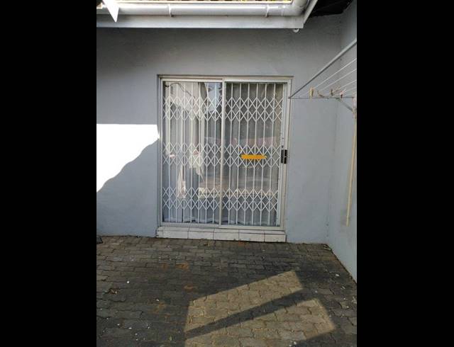 2 BEDROOM PROPERTY TO RENT IN PARK HILL